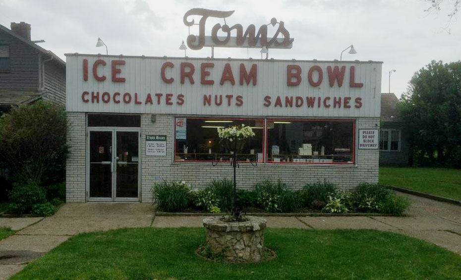 Toms-Ice-Cream-Bowl-Photo-Zanesville-Ohio-2