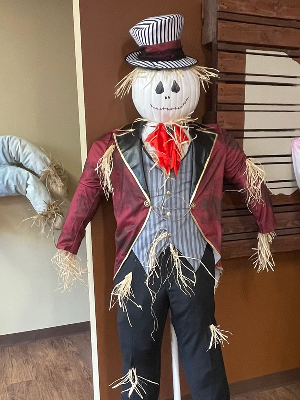 Bryan & Hardwick Funeral Home Scarecrow Entry